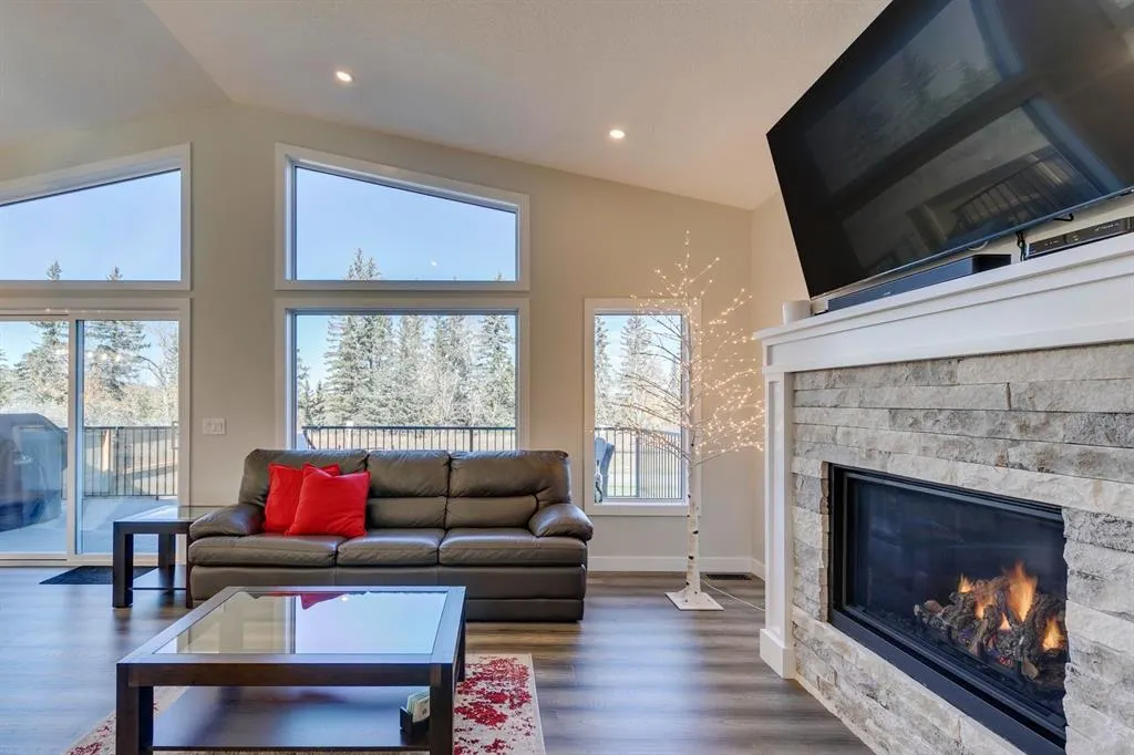 154 Riverwood Crescent SW