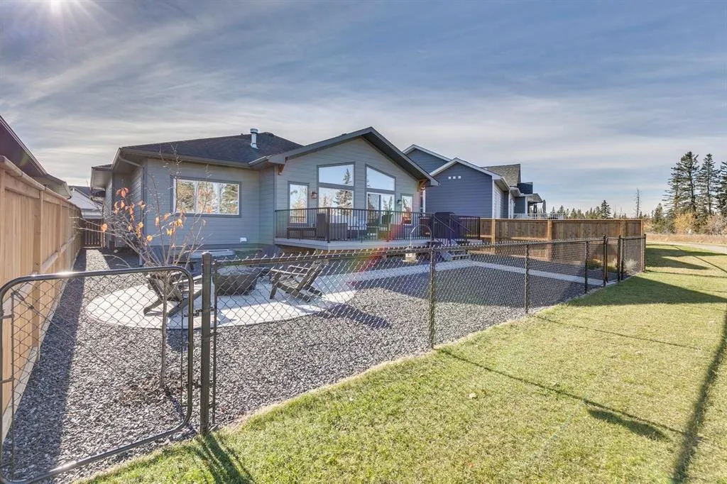 154 Riverwood Crescent SW