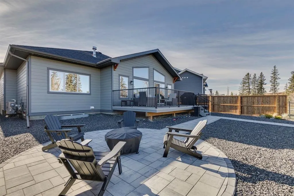 154 Riverwood Crescent SW