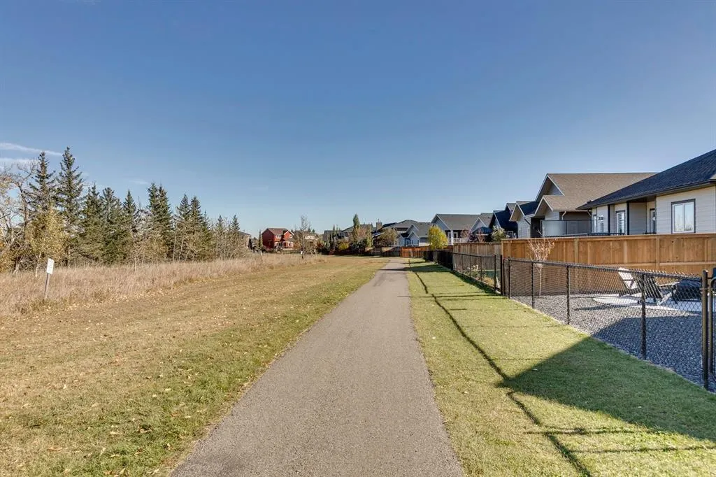154 Riverwood Crescent SW
