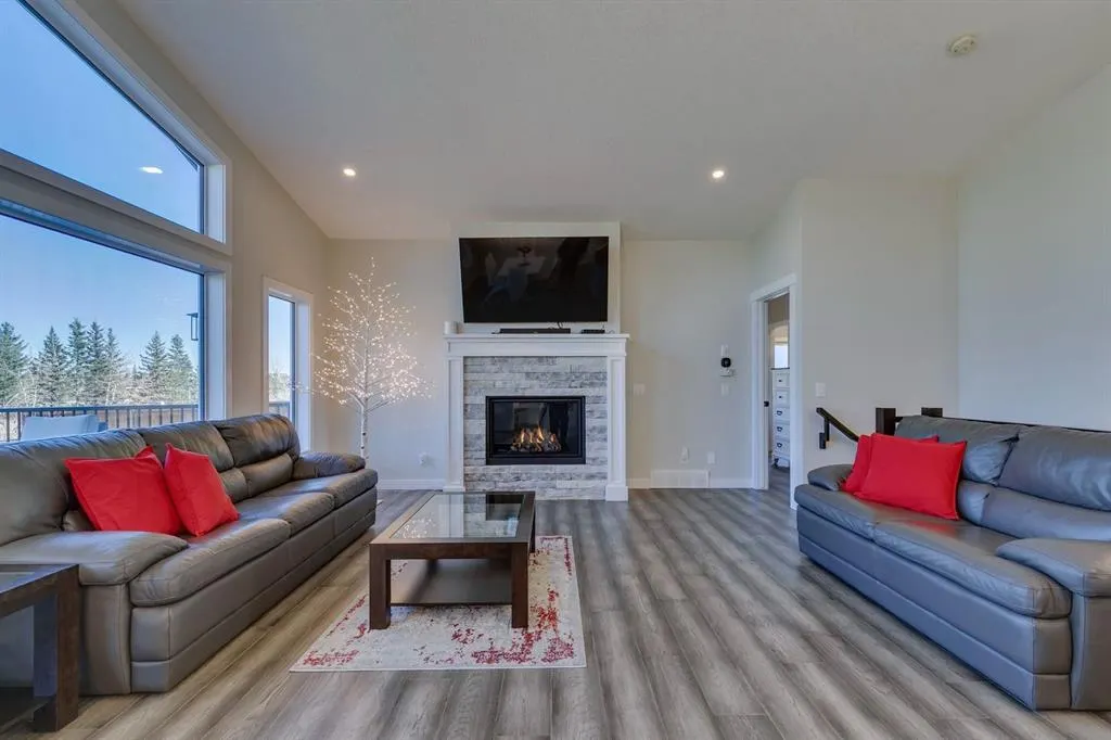 154 Riverwood Crescent SW