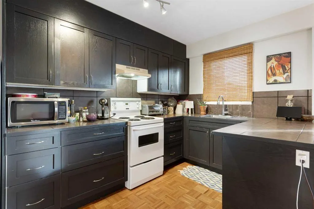 1027 12 Avenue SW, #404