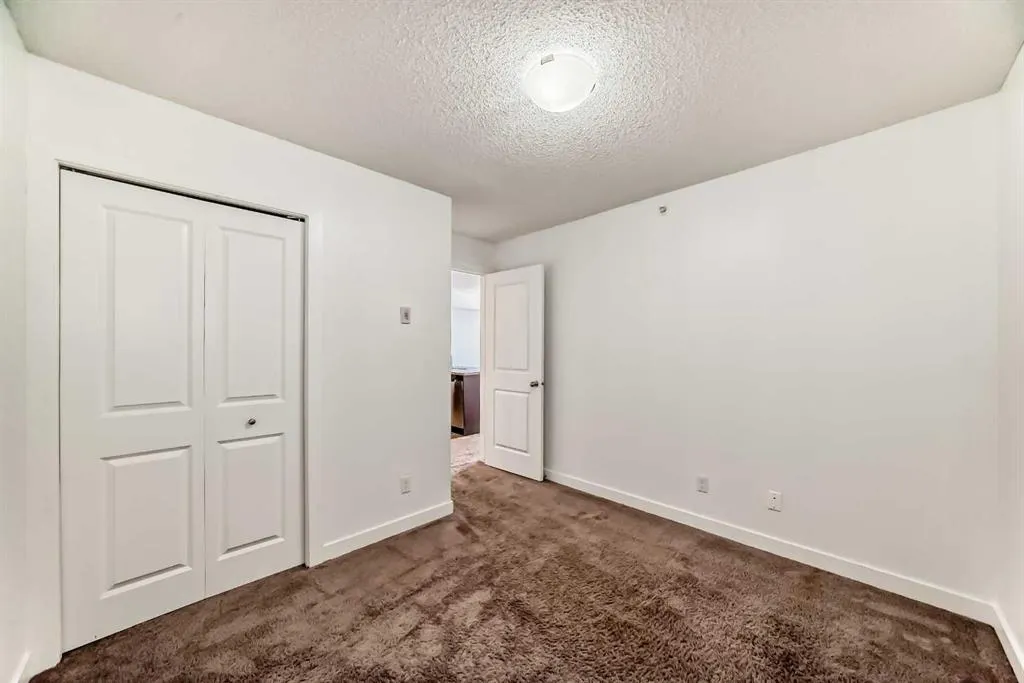 195 Kincora Glen Road NW, #412