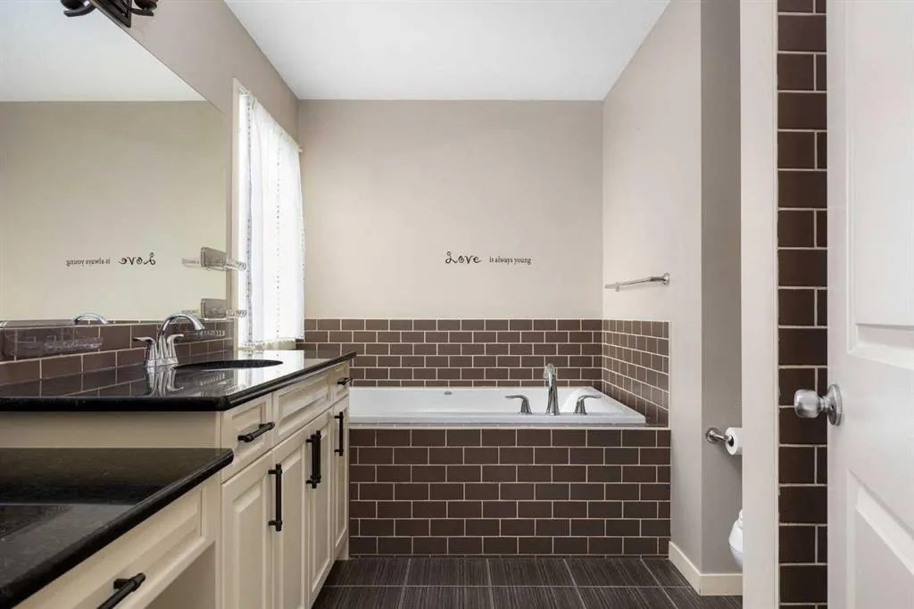 1009 Brightoncrest Common SE