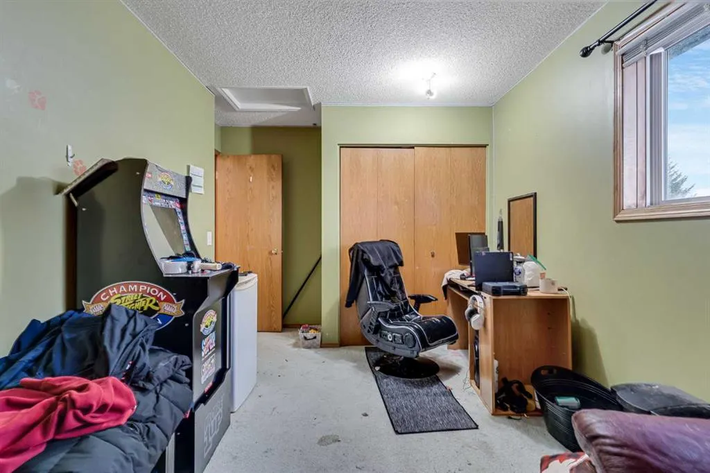 399 Sunlake Road SE