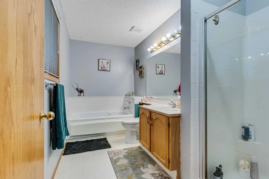 399 Sunlake Road SE