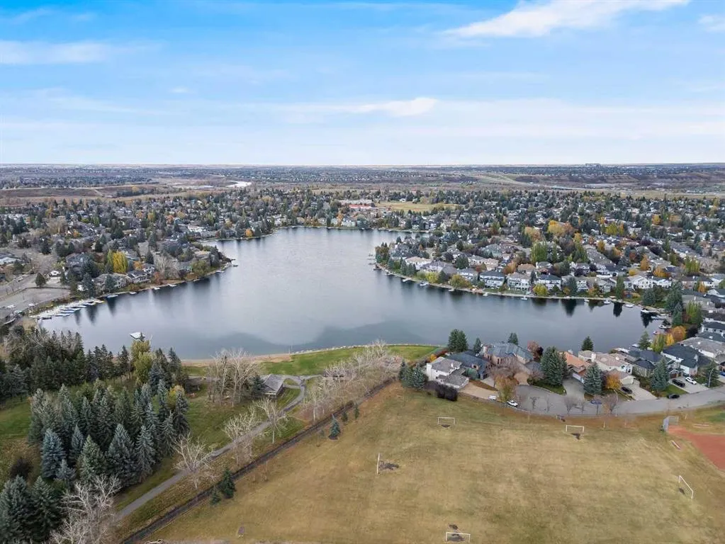 399 Sunlake Road SE