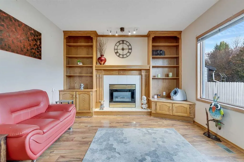 399 Sunlake Road SE