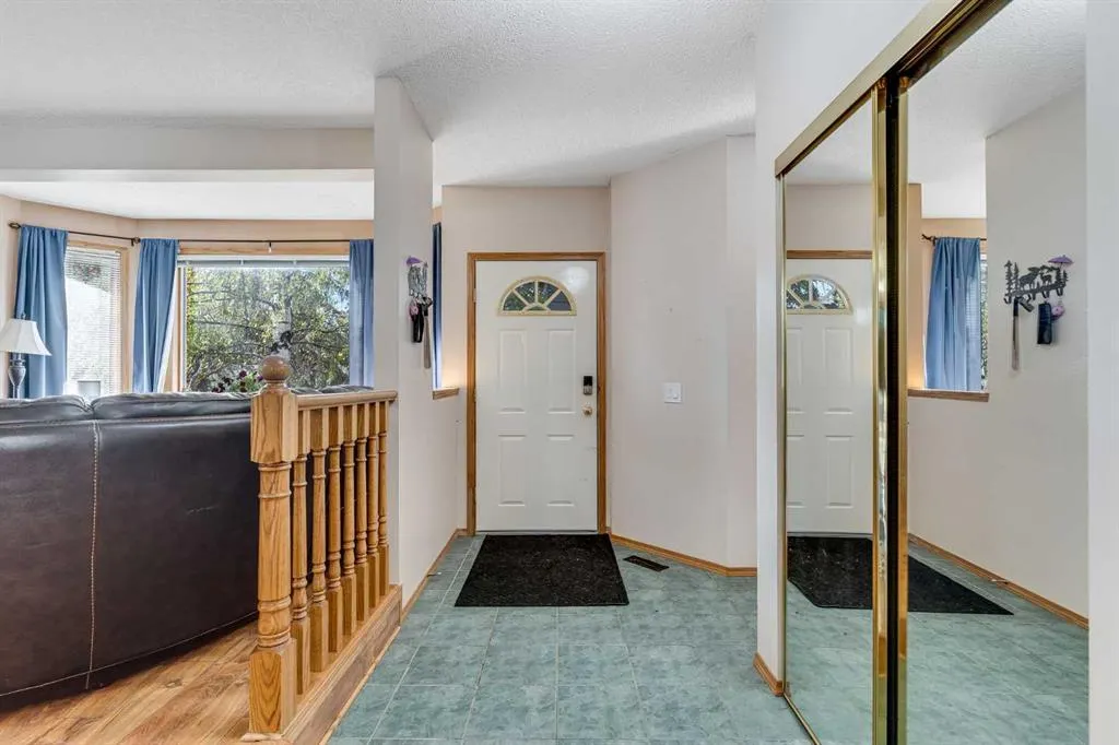 399 Sunlake Road SE