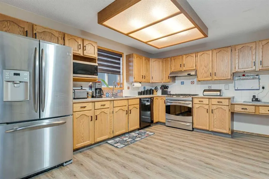 399 Sunlake Road SE