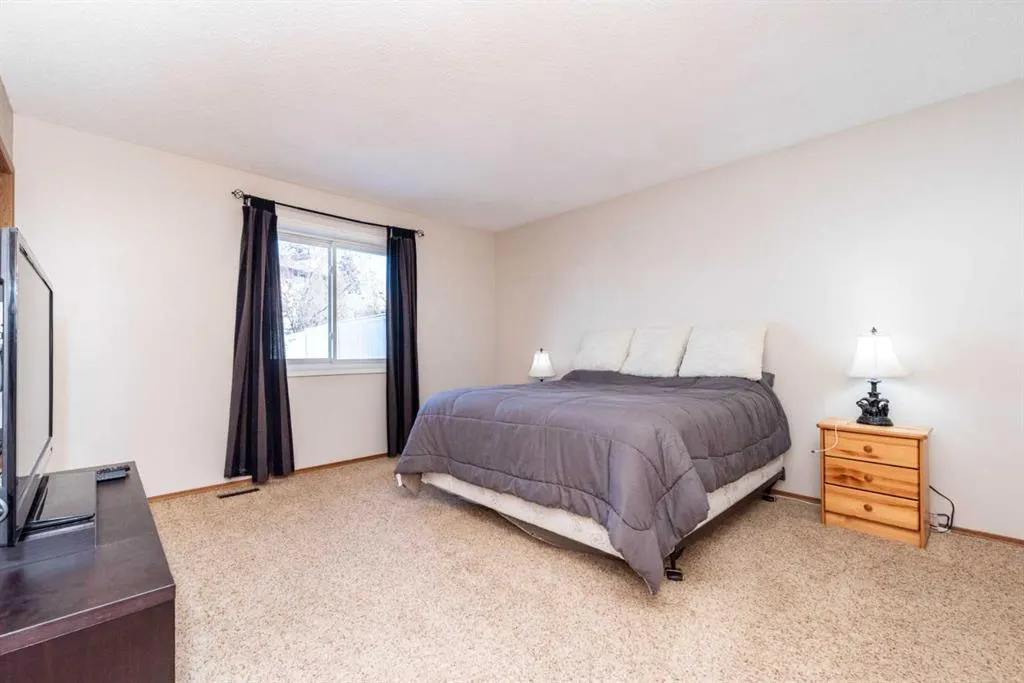 251 Douglas Woods Drive SE
