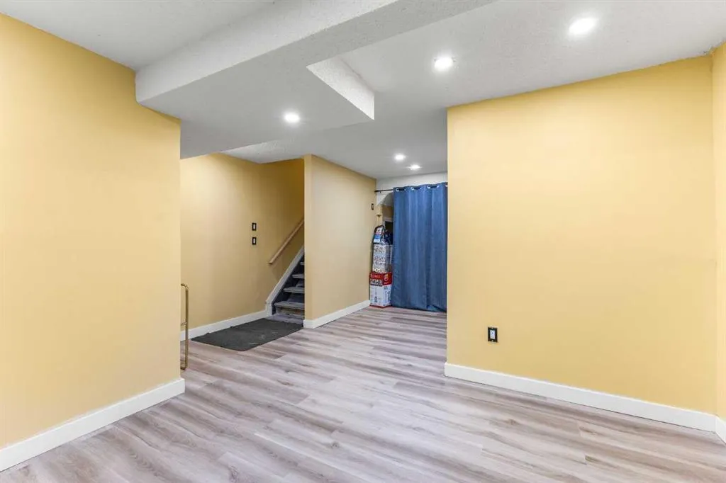 105 Taradale Drive NE