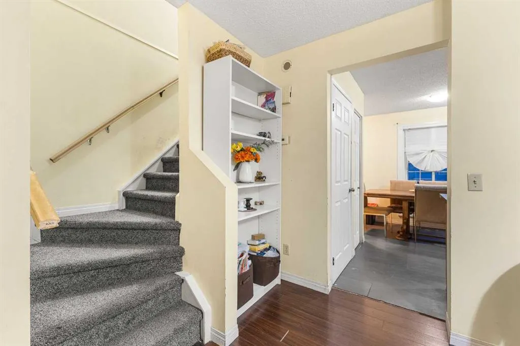 105 Taradale Drive NE