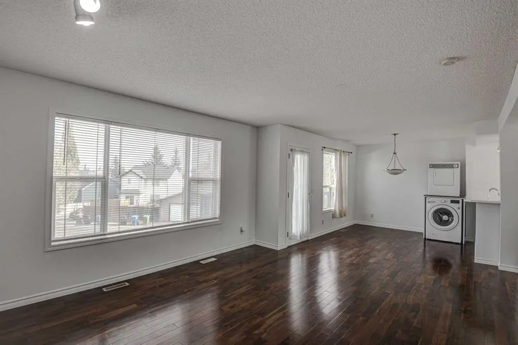 217 Somerside Close SW