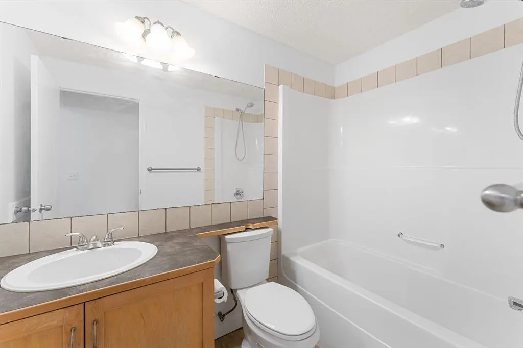 203 Prestwick Heights SE
