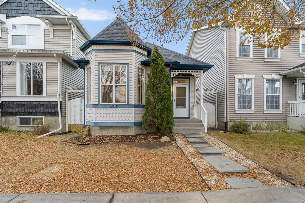 203 Prestwick Heights SE