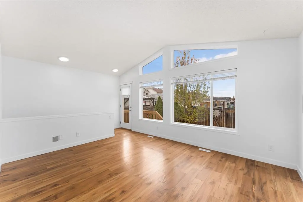 203 Prestwick Heights SE