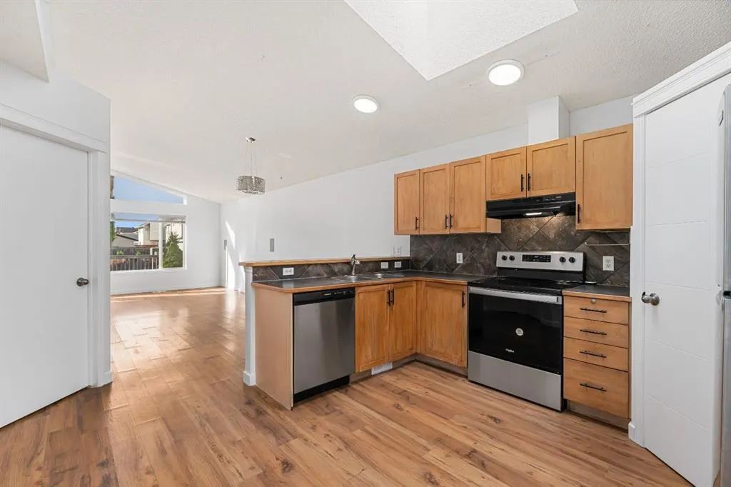 203 Prestwick Heights SE