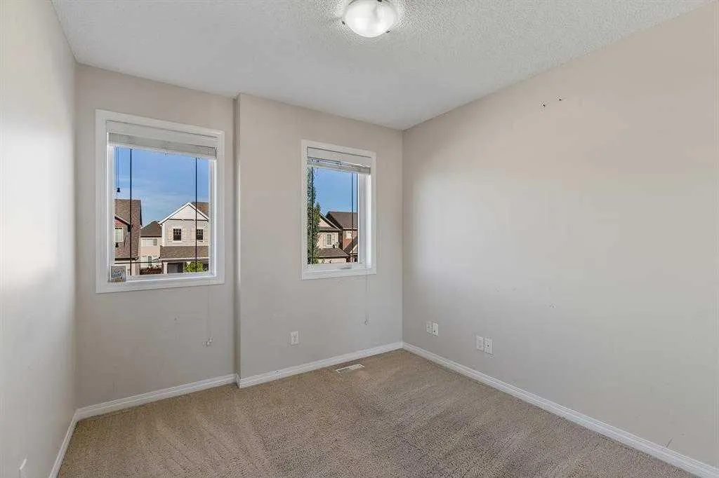 724 Windridge Road SW