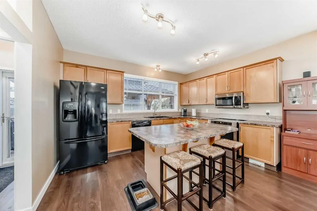 202 Copperfield Grove SE