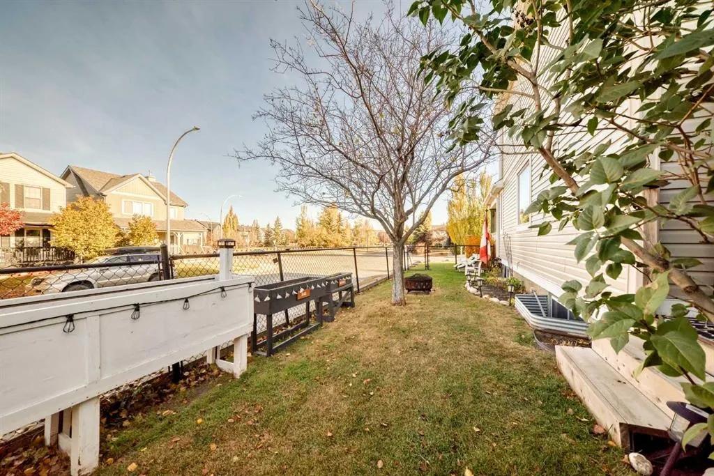 202 Copperfield Grove SE