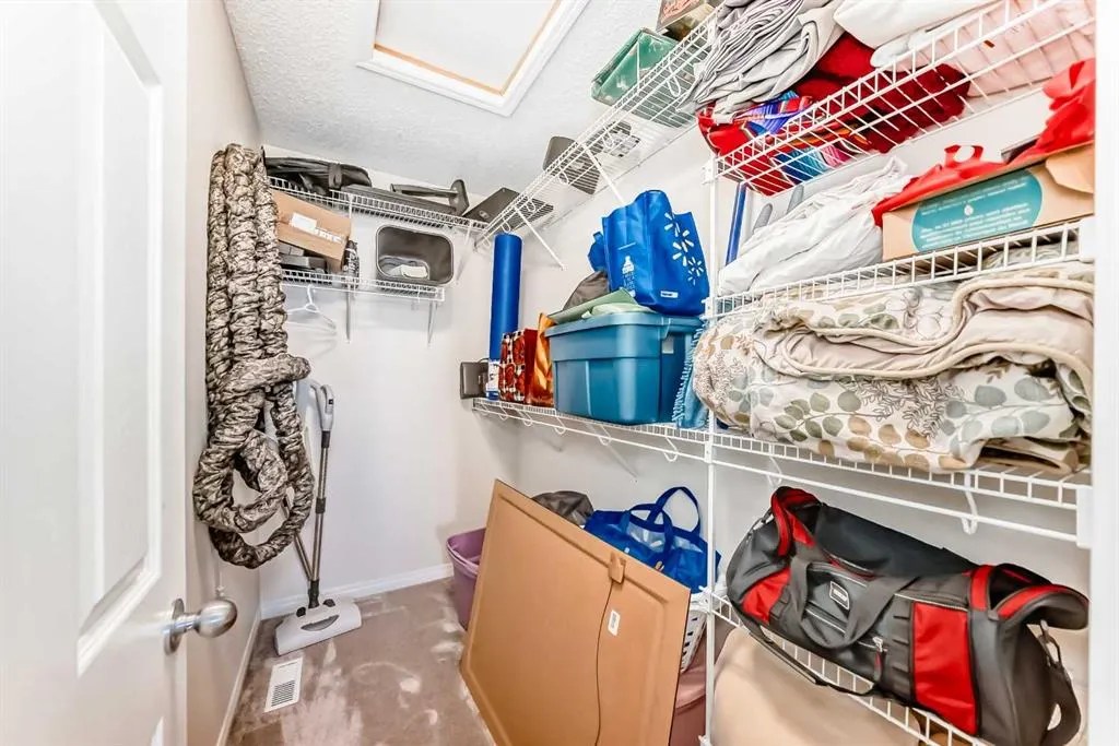 202 Copperfield Grove SE