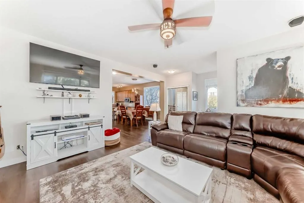 202 Copperfield Grove SE