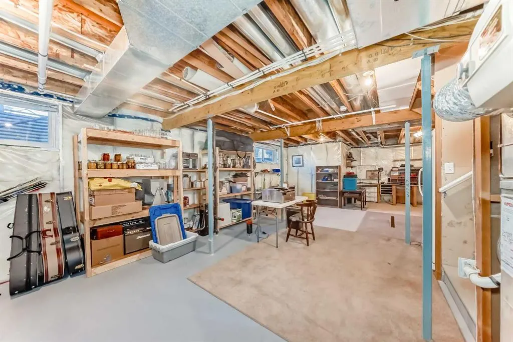 202 Copperfield Grove SE