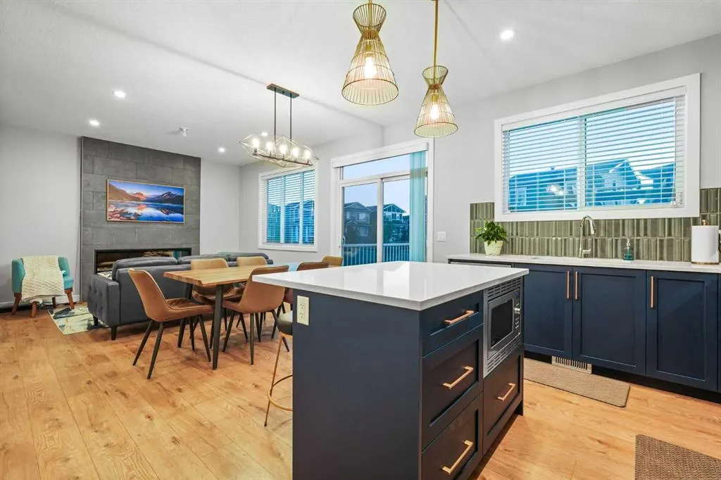 169 Dawson Harbour Heights