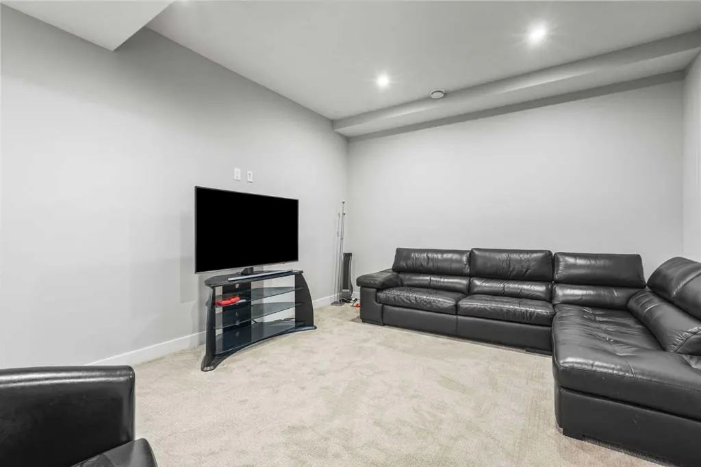 169 Dawson Harbour Heights