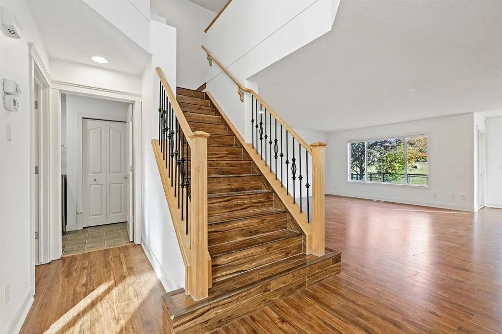 7936 Springbank Boulevard SW