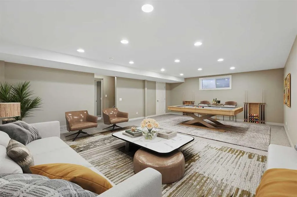 7936 Springbank Boulevard SW