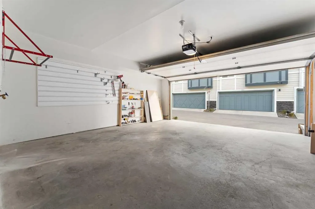 108 Nolanlake Villas NW