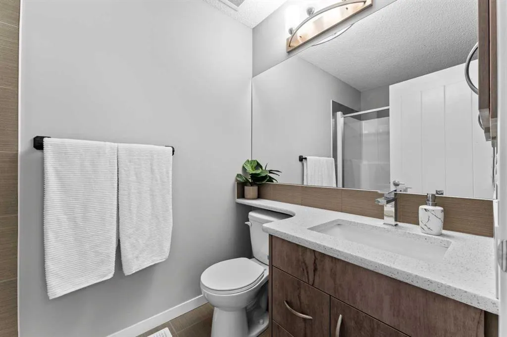 108 Nolanlake Villas NW