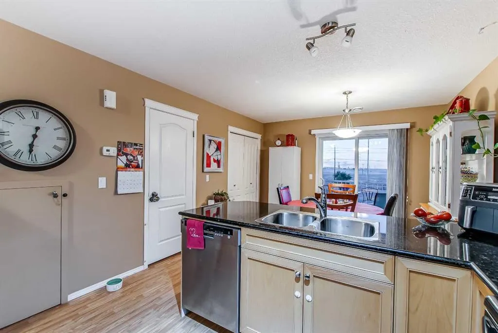 208 Northlands Pointe NE