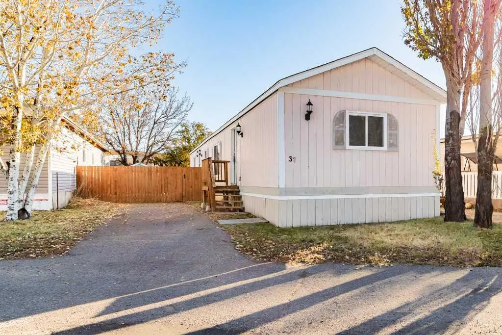 37 Lake Stafford Crescent