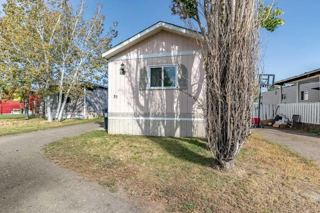 37 Lake Stafford Crescent