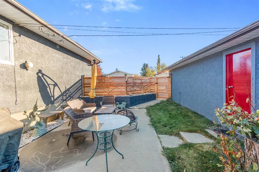5301 44 Street