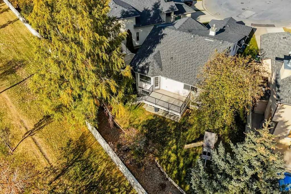 222 Diamond Court SE