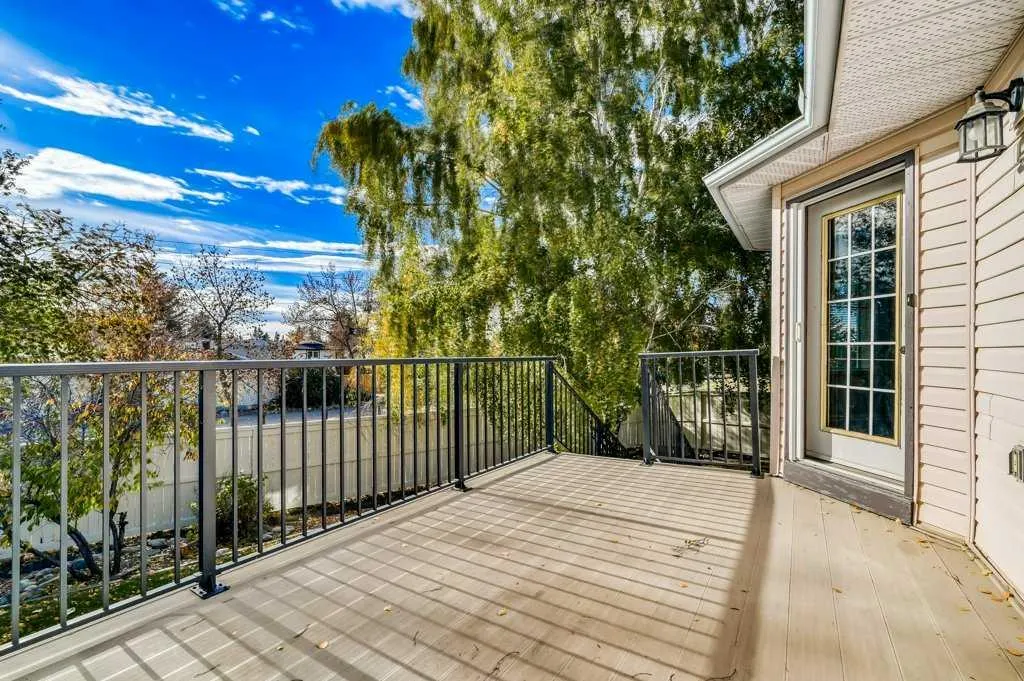 222 Diamond Court SE