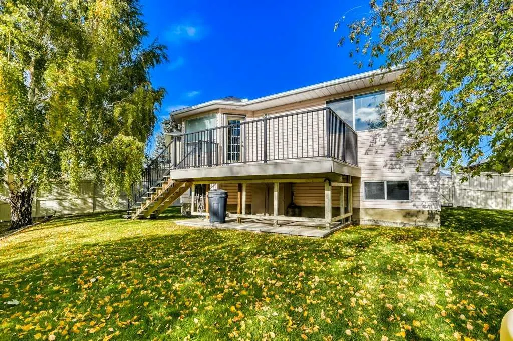 222 Diamond Court SE