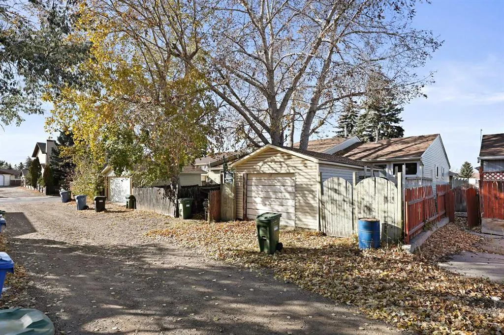 7 Falbury Crescent NE