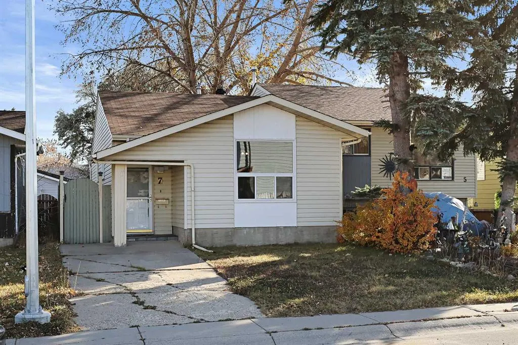 7 Falbury Crescent NE