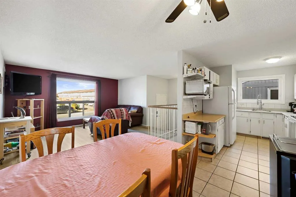 7 Falbury Crescent NE
