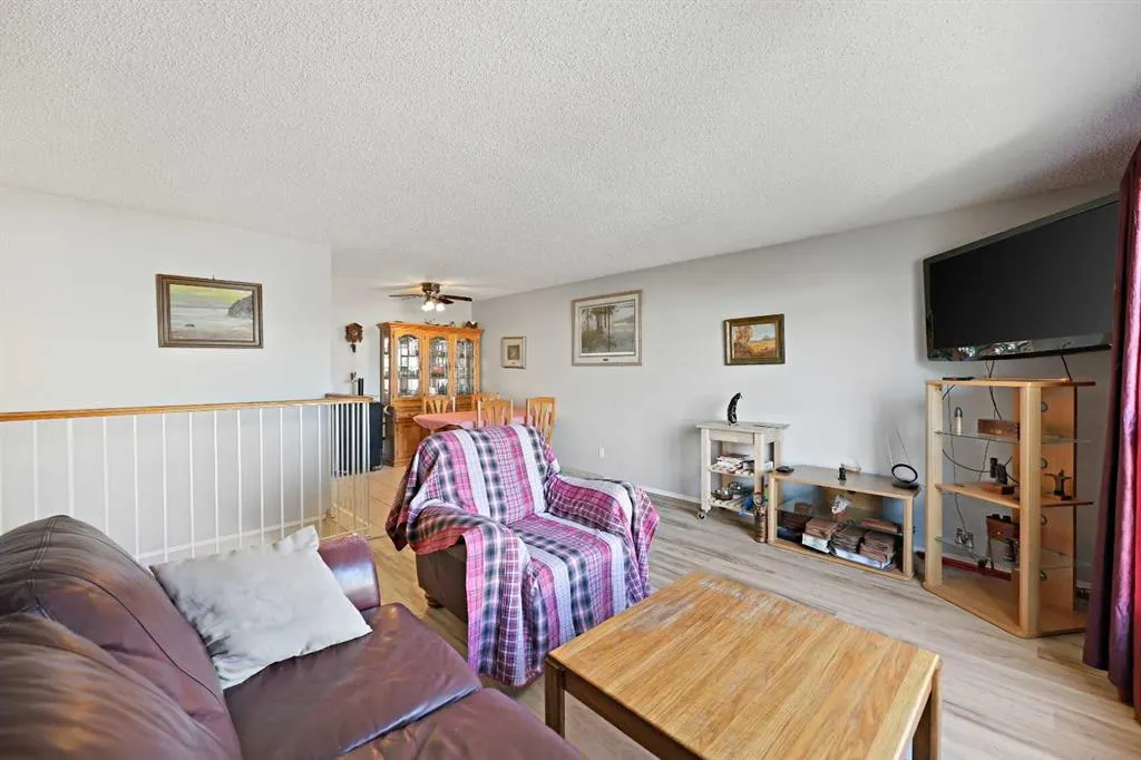 7 Falbury Crescent NE