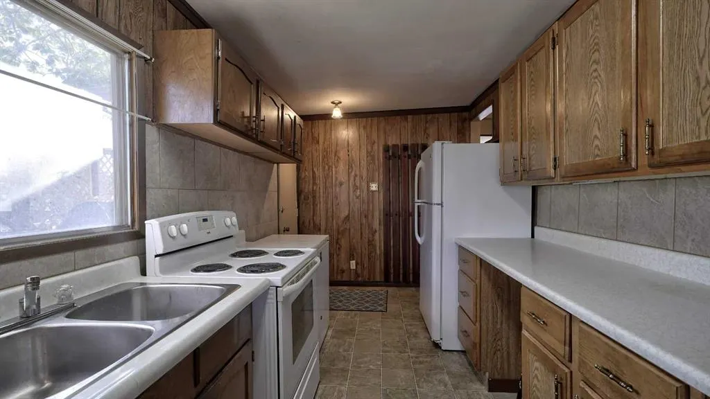 83 3223 Street NW, #90