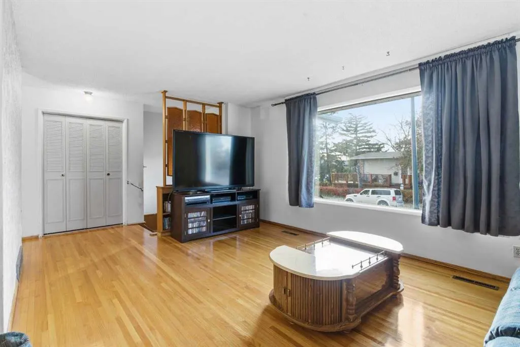 204 Martell Road NE