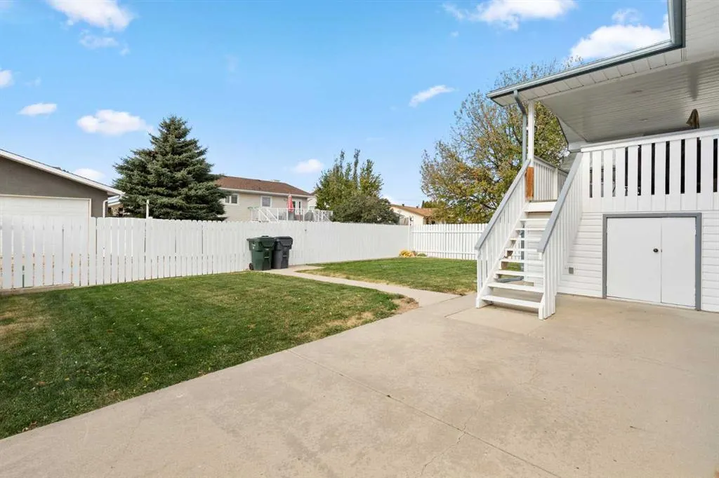361 Sprague Way SE