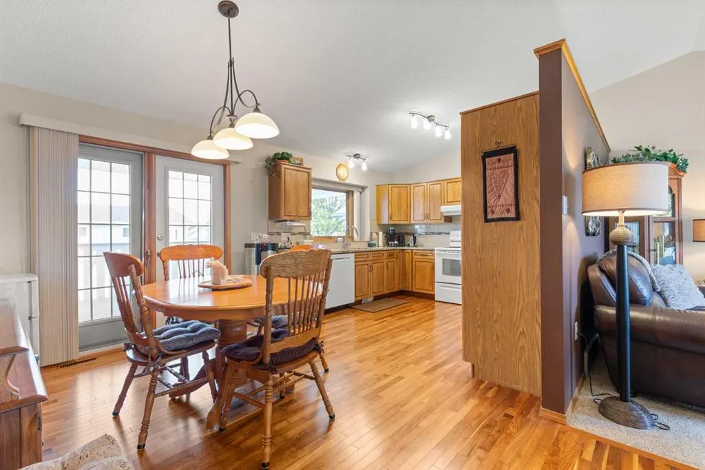 361 Sprague Way SE