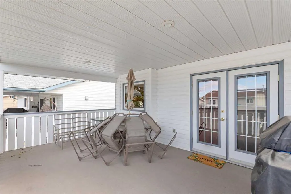 361 Sprague Way SE